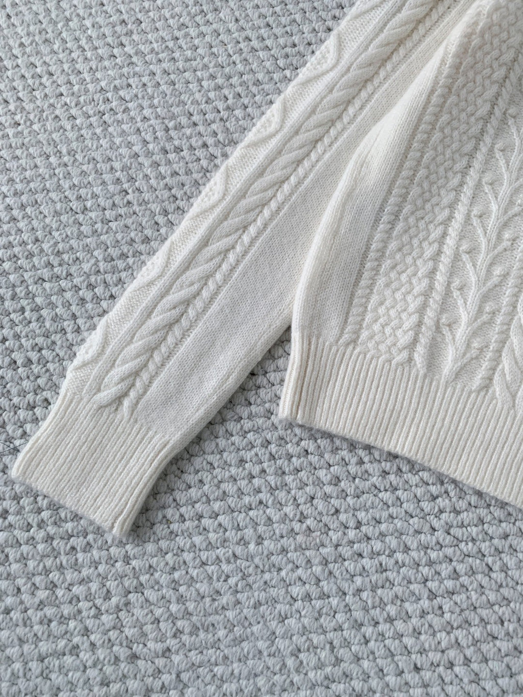 25 Coco Spring Autumn New Women's Ski Long-Sleeved Sweater Women's Fall/Winter Base Layer Sweaters: Stylish and Refined #83229A