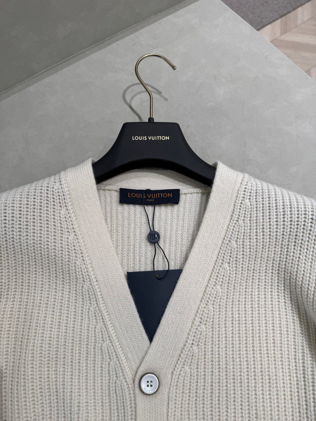 Monogram Floral Knit Cardigan Men's Fall/winter Single-breasted V-neck Black & White Fashion Jacket #82173A