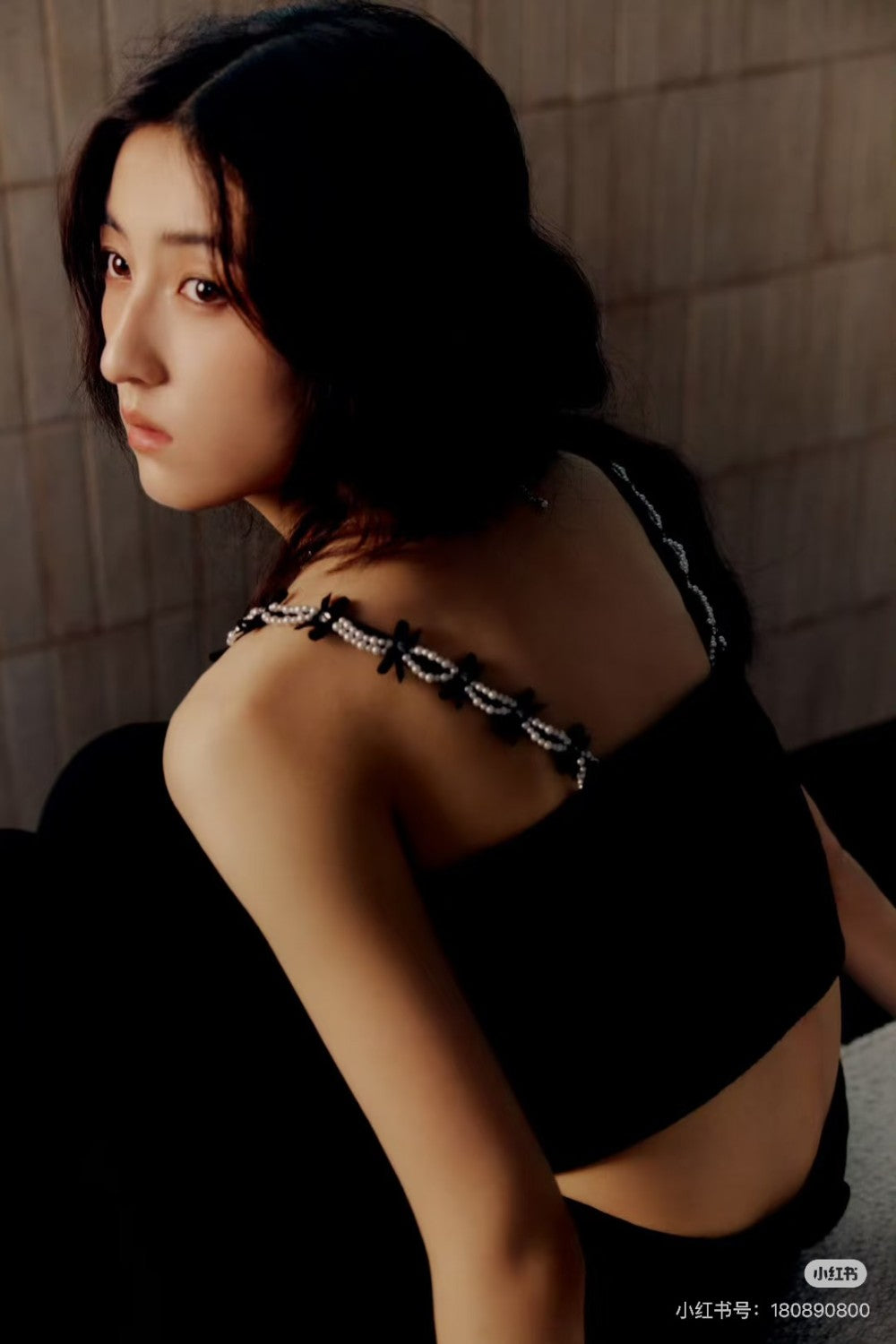 Women's Spring/Summer High-Street Single-Button Sleeveless Knit Embroidered Cropped Tank Top Vest Ngvp #2333