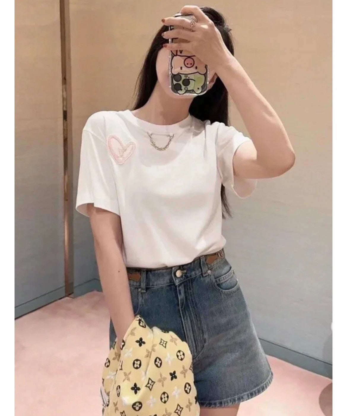 Women's Spring And Summer LV Chain Heart Appliqu T-shirt Solid Color Fashion Casual Round Neck Cotton Tops #71375