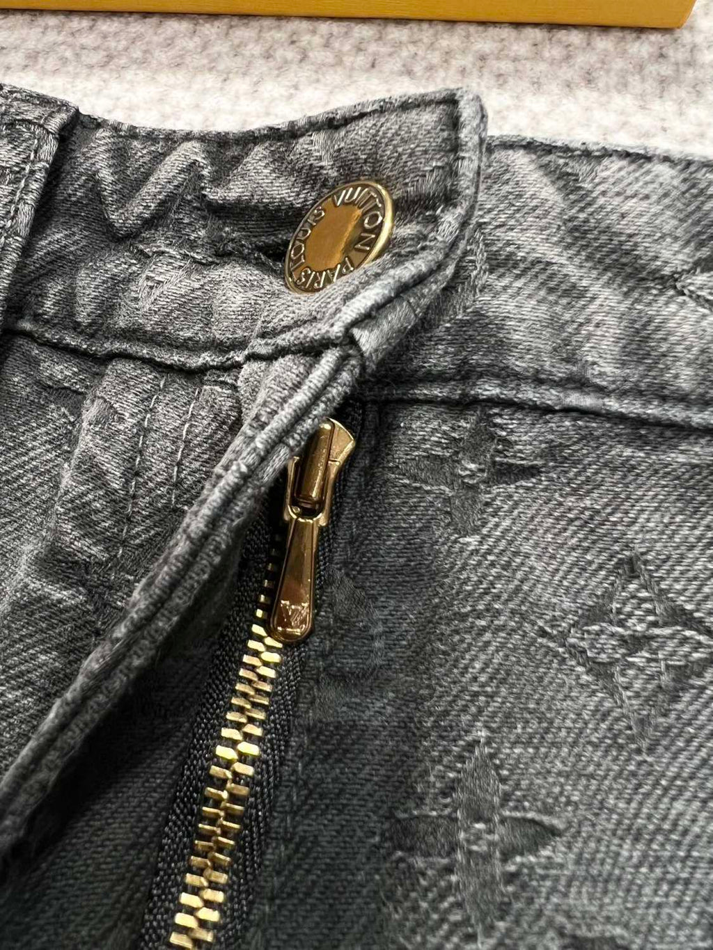 Women's Spring Autumn Solid Color Monogrammed Cameo Flared Cropped Jeans Pants #73921