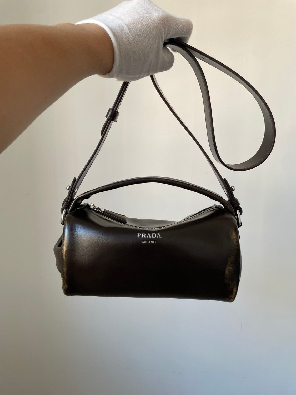 runway collection Cylinder bag Leather Shoulder Bags  #193912