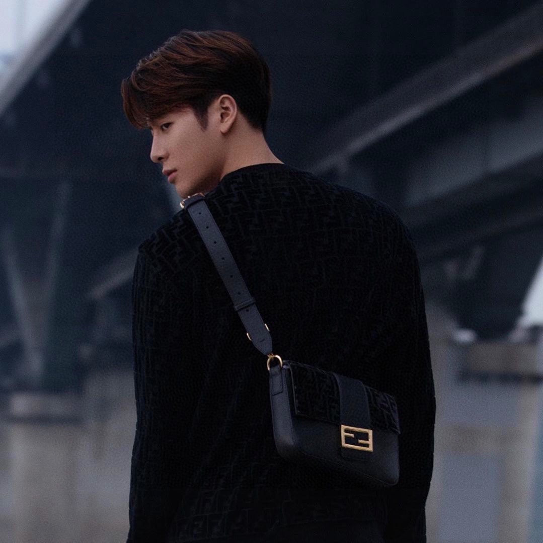 Men's Spring and Autumn Black Letter Logo Full Print Knit Pullover Long Sleeve Sweater #98165