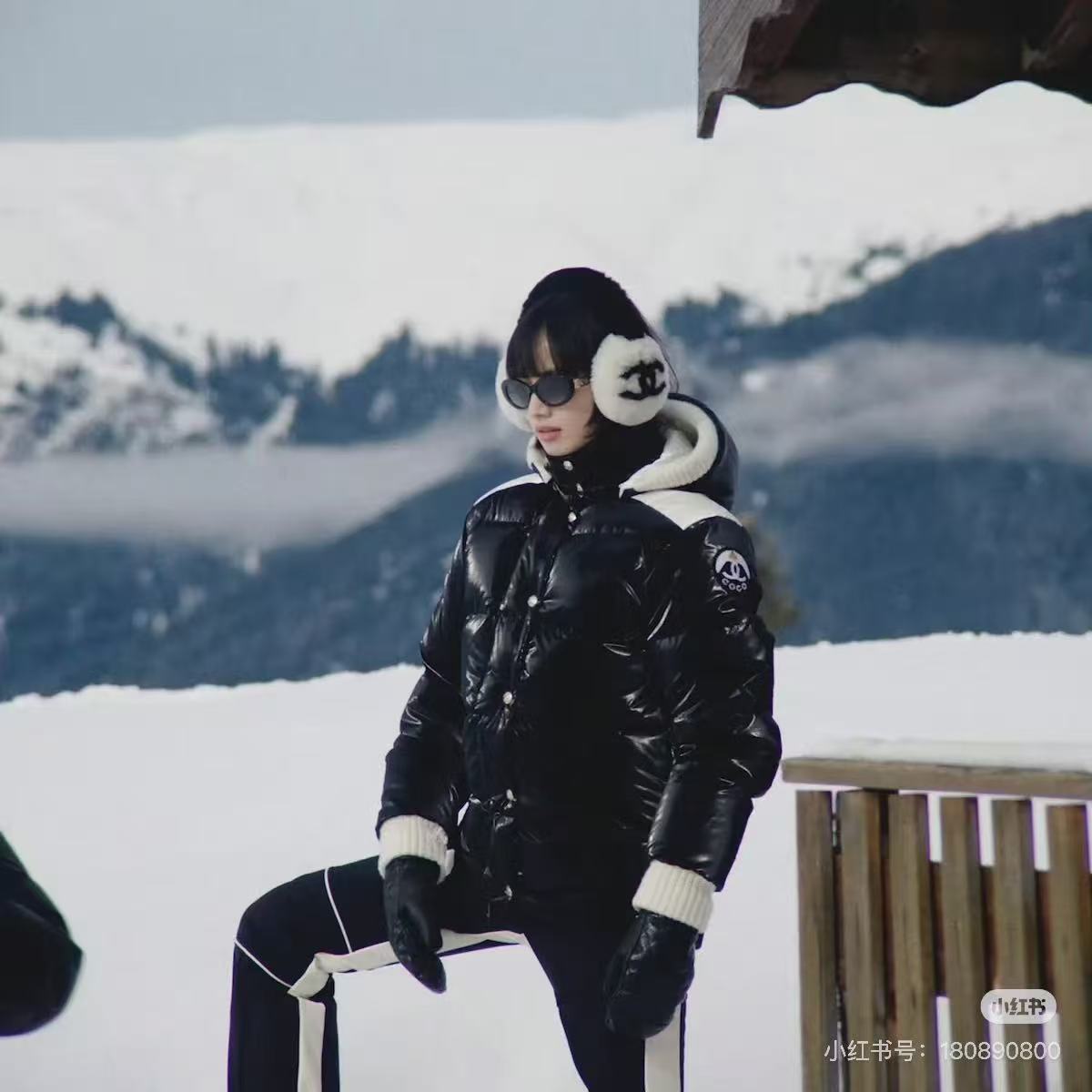 2025/26 Coco Neige Premium Ready To Wear Series Down Jacket Black And White Hooded Single Breasted Warm Fashionable And Elegant Jacket #82181A