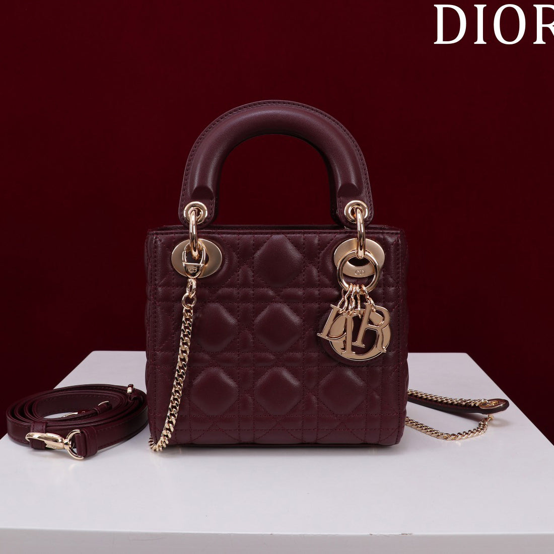 CD Lady Women's Solid Color Metal Pendant Removable Chain Shoulder Strap Wicker Pattern Sheepskin Leather Single Shoulder Crossbody Handbag Bag Bags #77461