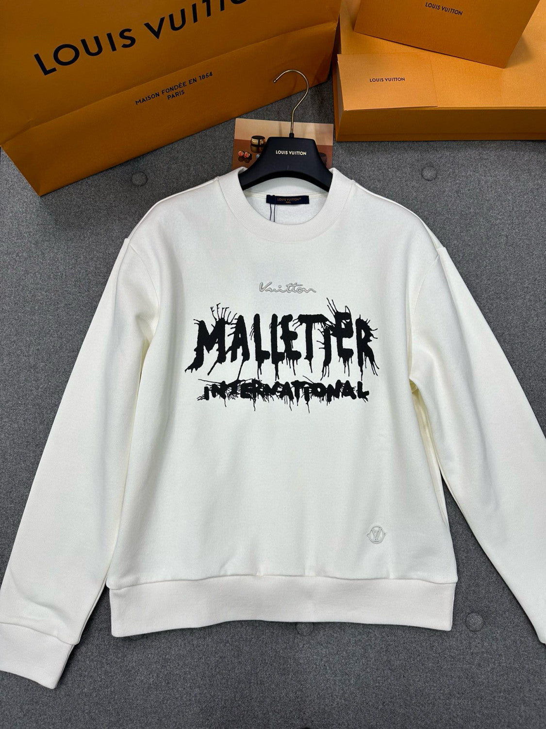 Men Women Spring Autumn Letter Printed Round Neck Long Sleeve White Sweatshirt Pullover #97889