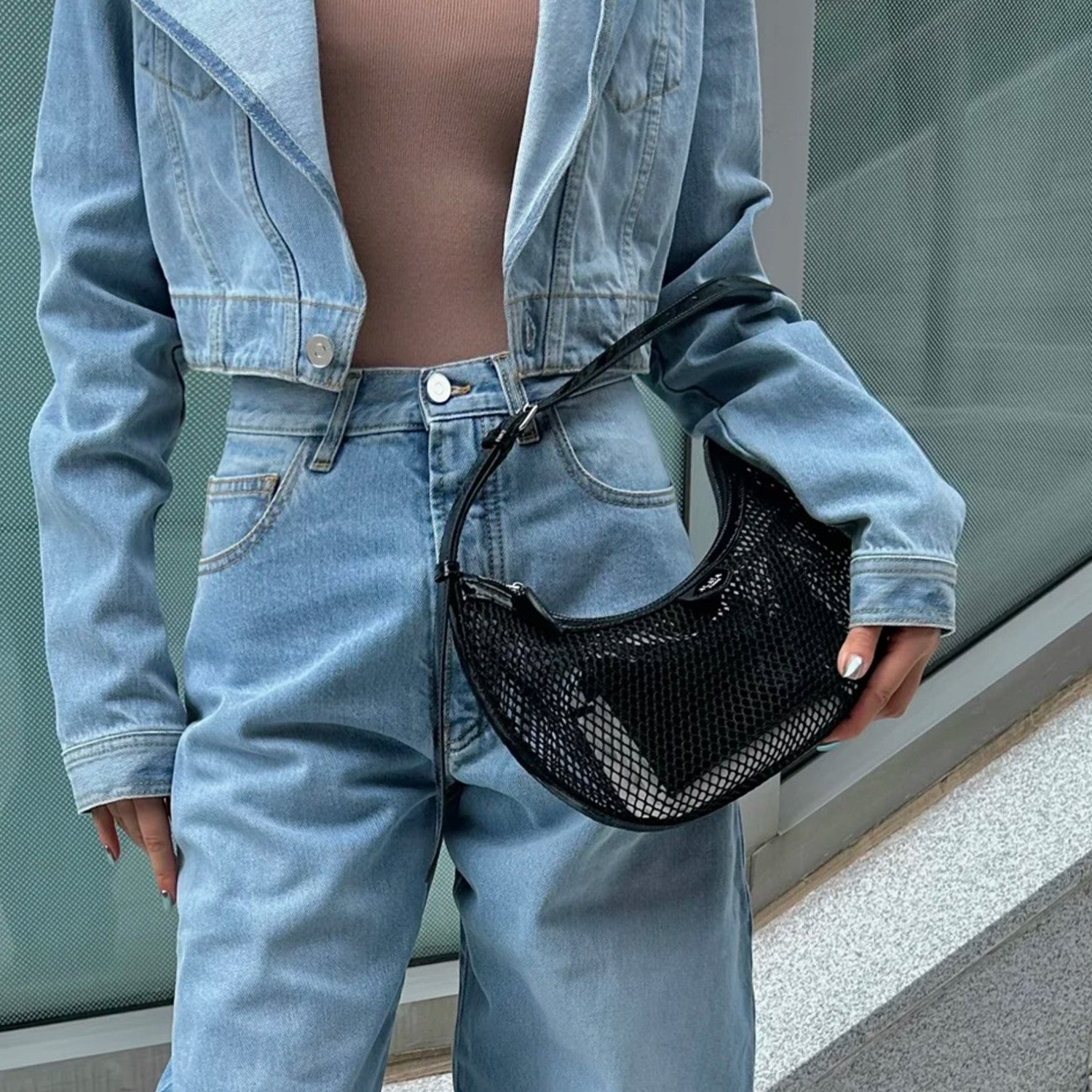 Alaia Women's Black Fishing Net Half Moon Bag Simple Elegant Zipper Underarm Bag Hollow Handbag Removable Patent Leather Inner Bag Shoulder Bags AA1S02731CA266999 Ngvp #9227