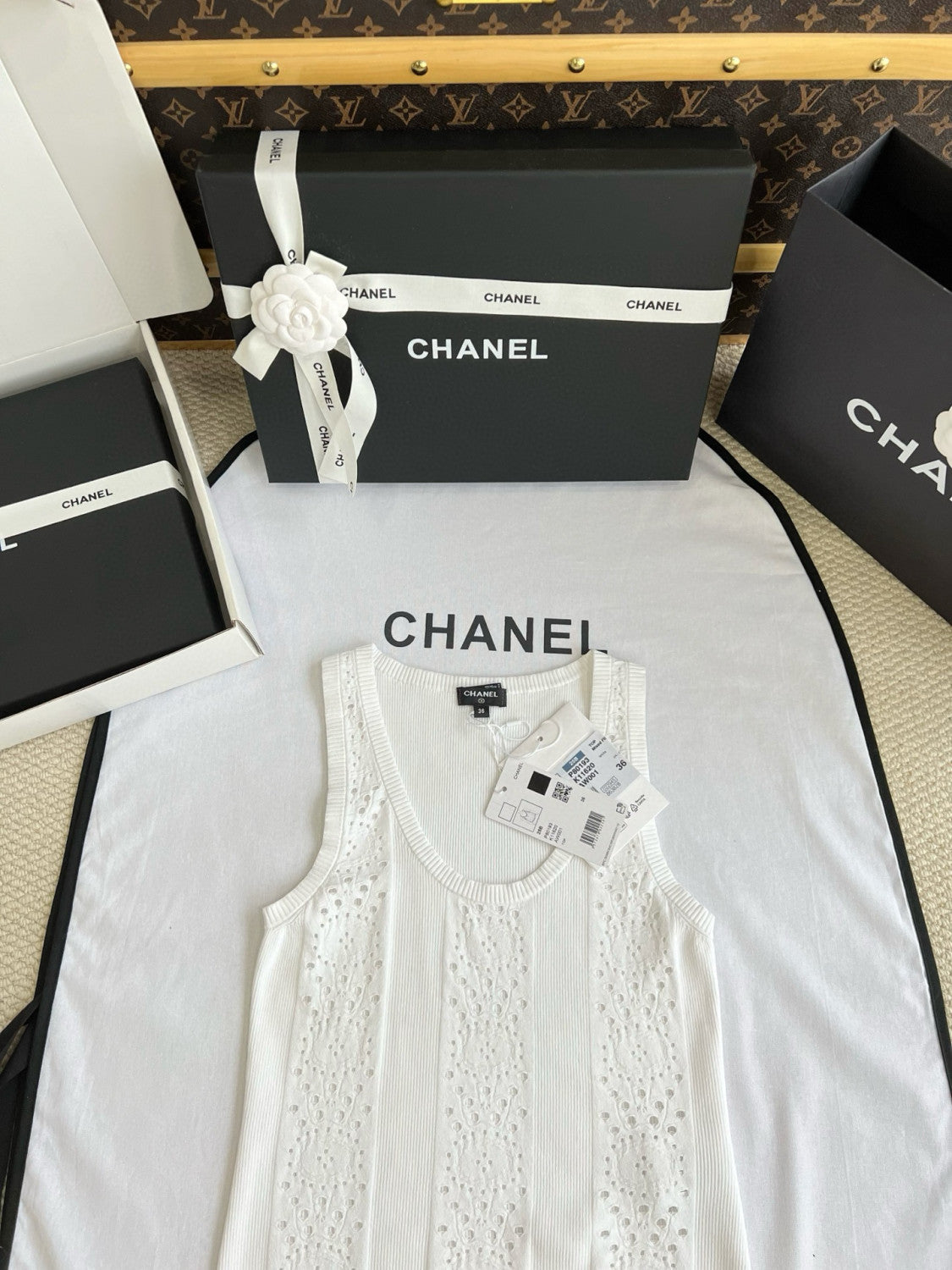 Women's Summer U-Neck Floral Lace-Up Solid Color Stretch Knit Sleeveless Tank Top Vest #81523