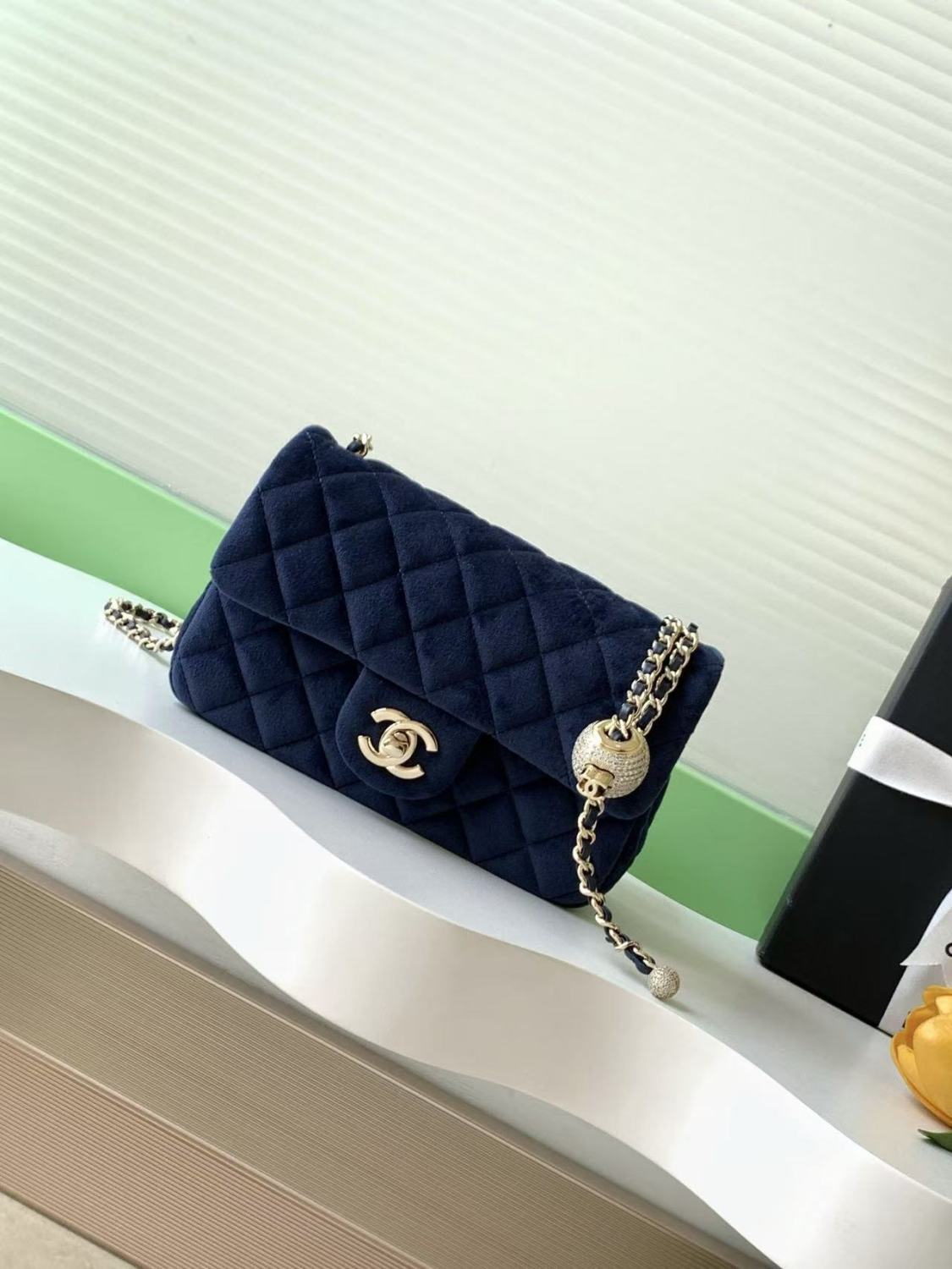 25a Diamond Ball CF Velvet Clutch Women's Fashionable Exquisite Mini Crossbody Chain-Strap Flap Bag #193617