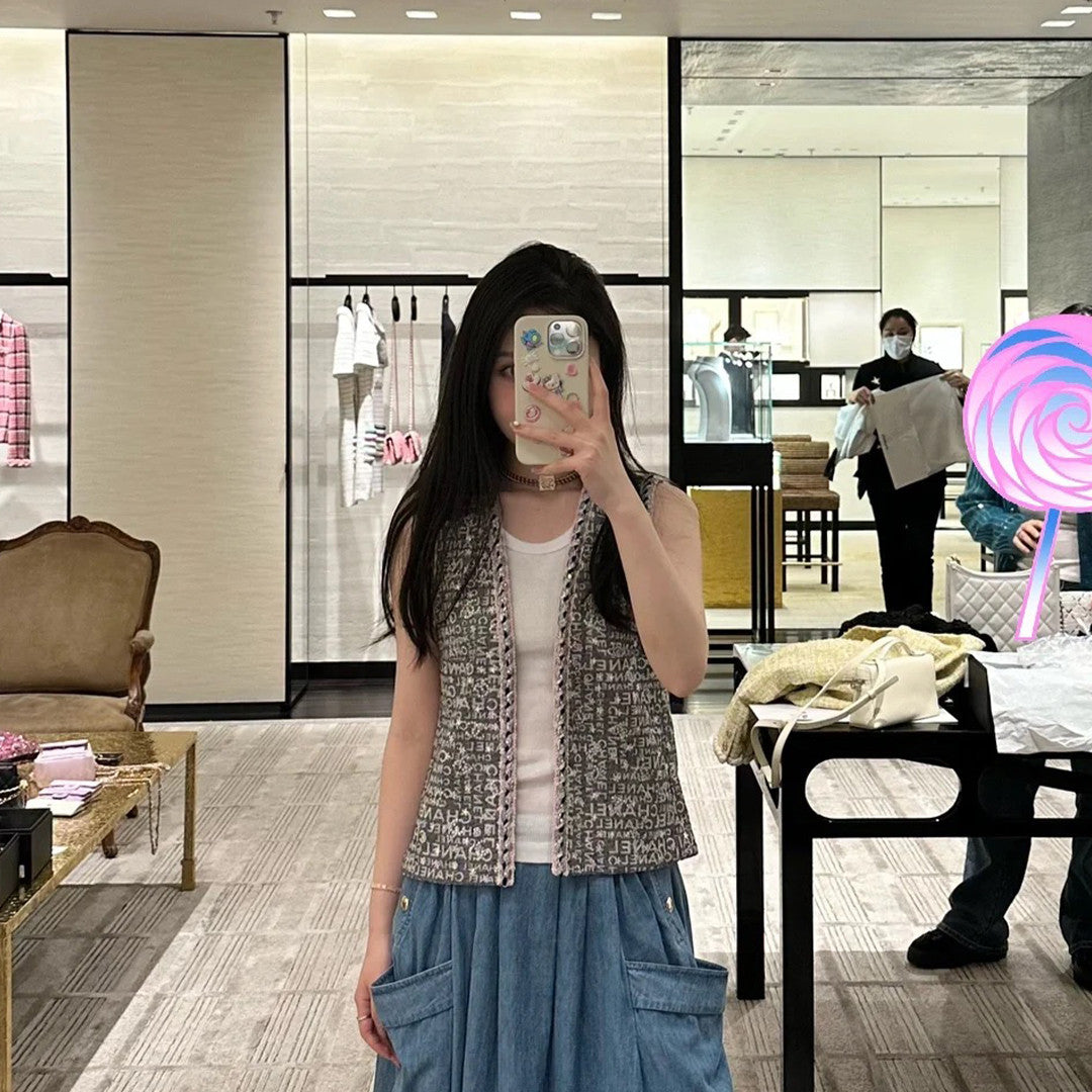 Women's Spring and Autumn Solid Color Full Diamond Flower Logo Embroidery Sleeveless Fitted Denim Vest #71433