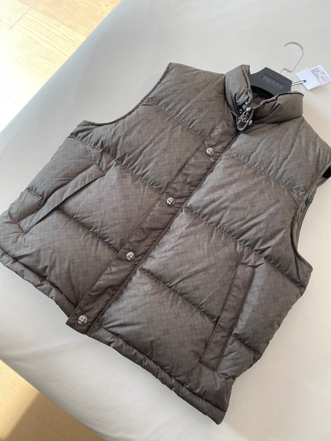 Men's Autumn and Winter Solid Color Dark Printed Sterling Silver Button Sleeveless Puffer Down Vest #74887