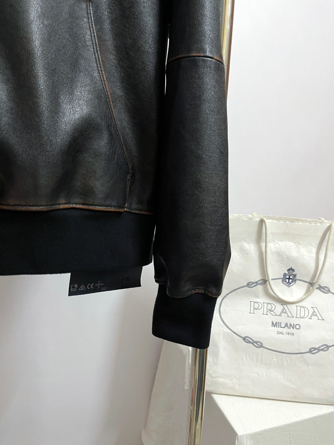 2025 Autumn/Winter Runway Collection Nappa Leather Hoodie - Italian Lambskin with Premium Craftsmanship #83115A