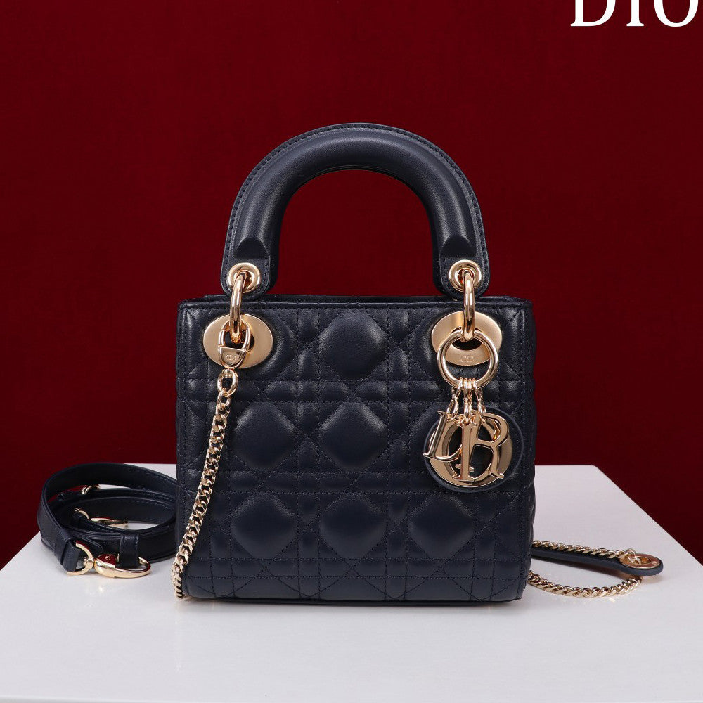 CD Lady Women's Solid Color Metal Pendant Removable Chain Shoulder Strap Wicker Pattern Sheepskin Leather Single Shoulder Crossbody Handbag Bag Bags #77461