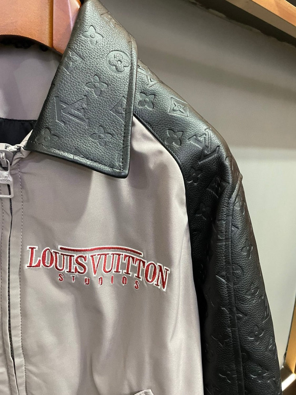 2025 FallWinter New Unisex Collared Fashion Baseball JacketLeather Jacket #83124A