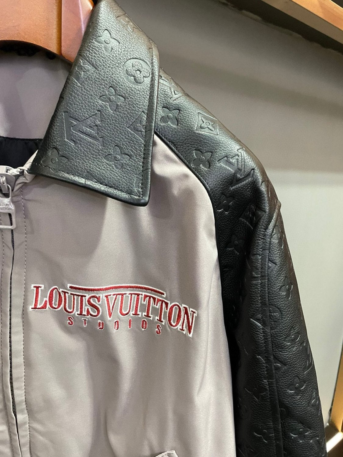 2025 FallWinter New Unisex Collared Fashion Baseball JacketLeather Jacket #83124A