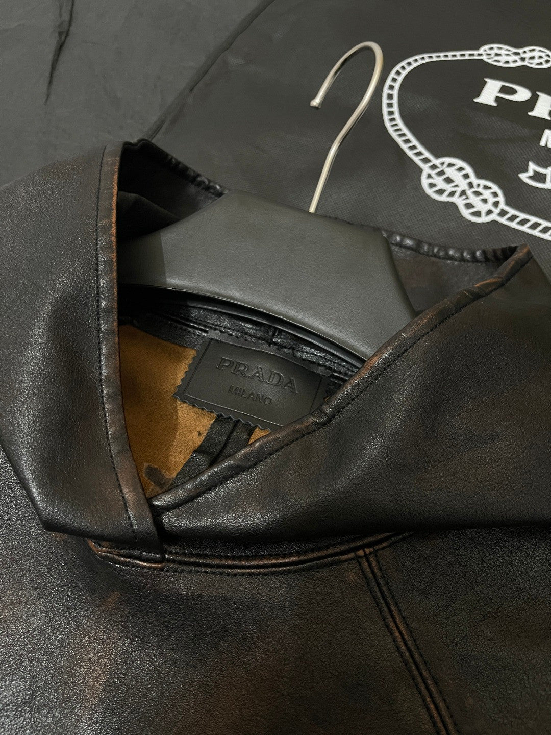 2025 Autumn/Winter Runway Collection Nappa Leather Hoodie - Italian Lambskin with Premium Craftsmanship #83115A