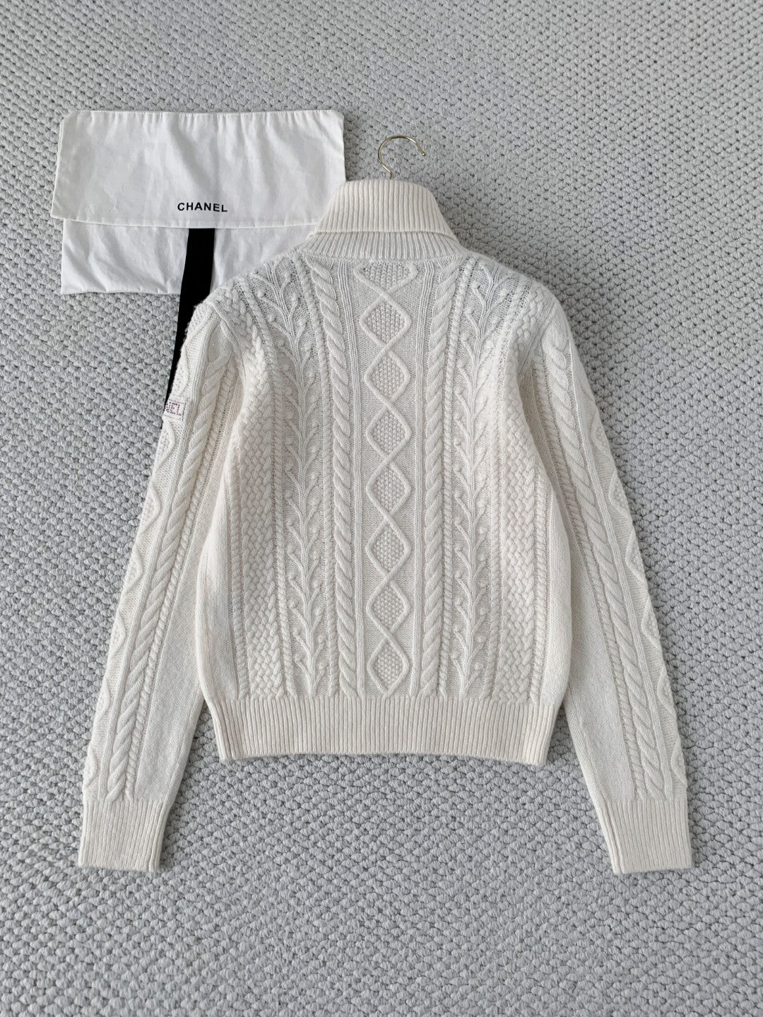 25 Coco Spring Autumn New Women's Ski Long-Sleeved Sweater Women's Fall/Winter Base Layer Sweaters: Stylish and Refined #83229A