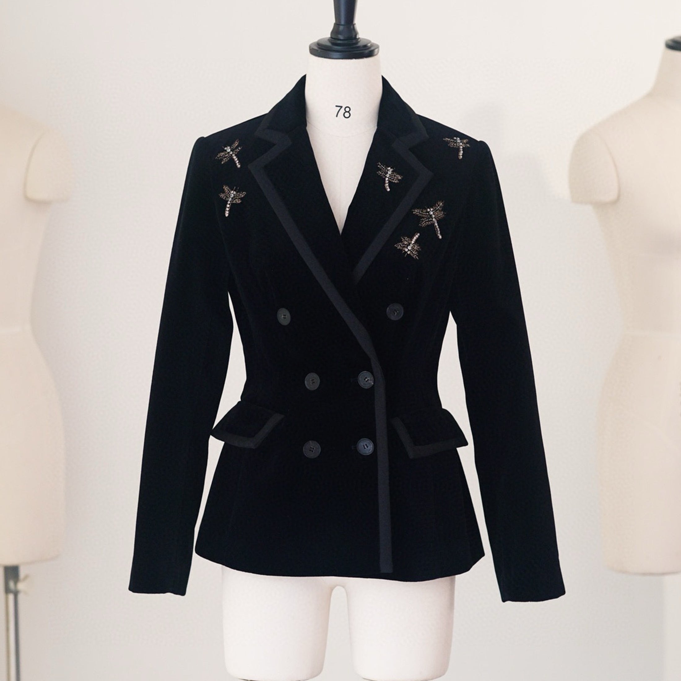 Women's Spring and Autumn Embroidered Velvet Waisted Suit Lapel Double Breasted Black Jacket  Ngvp #8925