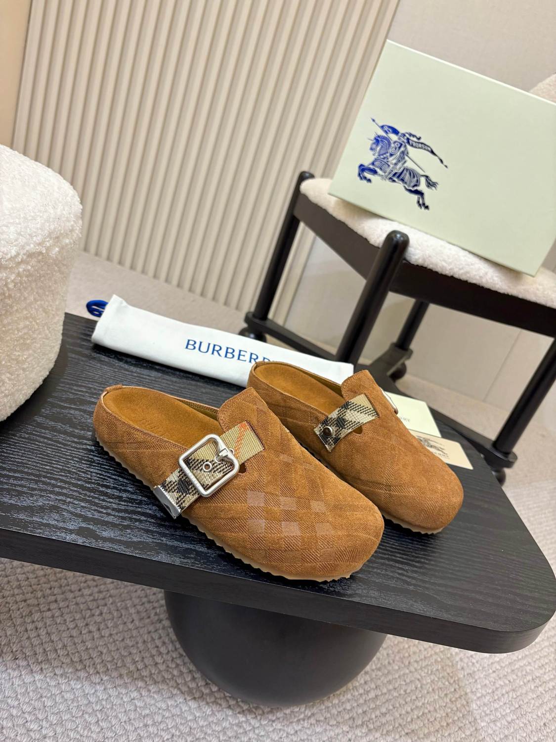 Burberry Urchin Men's And Women's Spring And Summer Solid Color Cowhide Leather Round Toe Slip-on Casual Slippers Sandals Shoes #77913