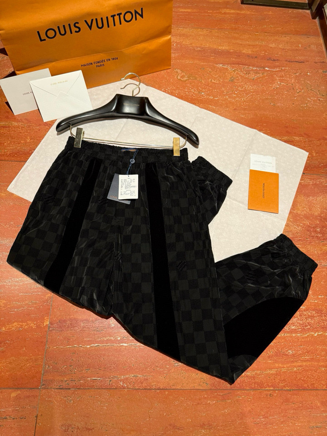 Men's Spring/summer Flocked Tech Pants Checkered Marque L.vuitton D¨¦pos¨¦e Logo Velvet Solid Color Elastic Waist SweatPants Pants #81399