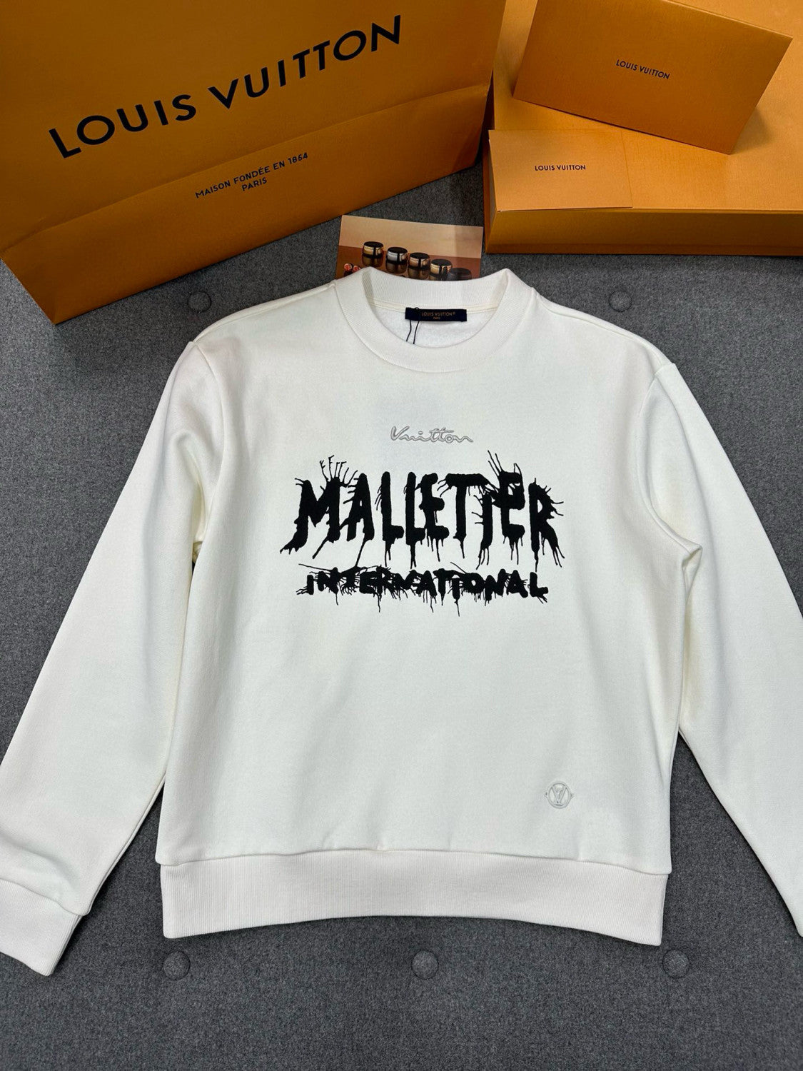 Men Women Spring Autumn Letter Printed Round Neck Long Sleeve White Sweatshirt Pullover #97889