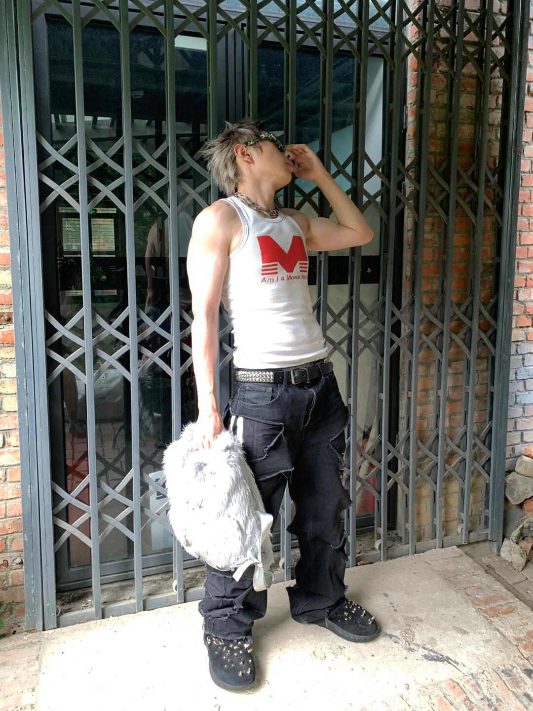 Mowalola Men's Spring Summer High Street Trend Stretch Retro Am I A Mowa Fan Slogan Printed Slim Vest Top White Fashion T-shirt Ngvp #2468