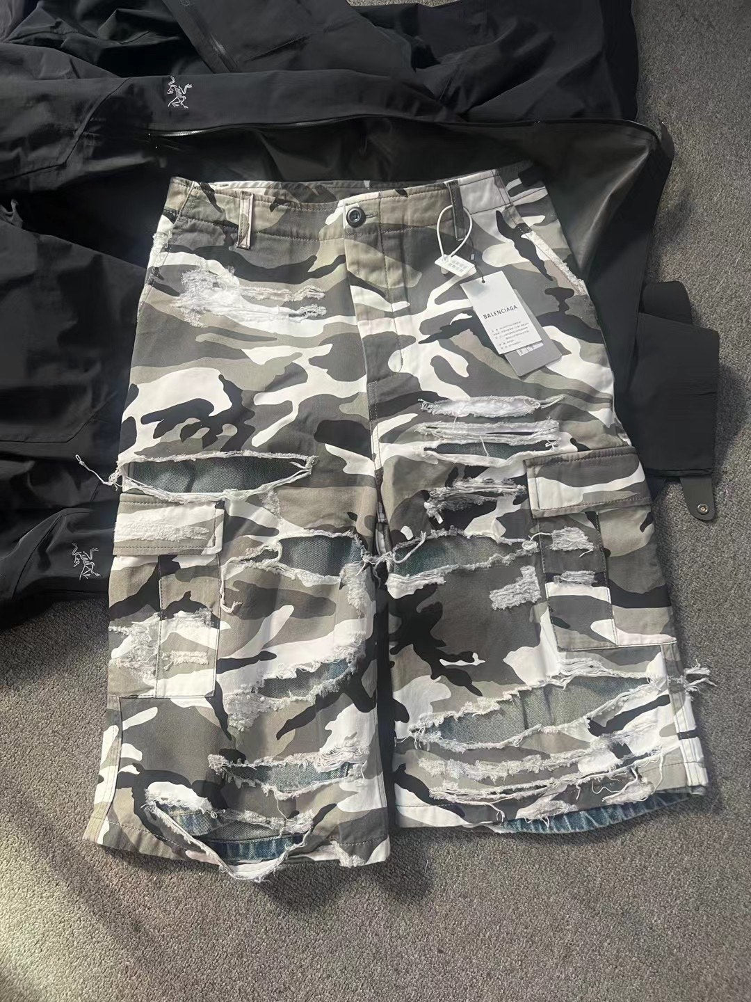 Men's And Women's Spring/summer Fashionable High Street Retro Distressed Camouflage Shorts Ngvp #5184