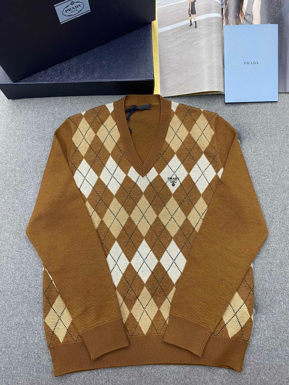 Men's Spring And Fall Brown Diamond Applique V-neck Knitted Wool Casual Long Sleeved Sweater #73612