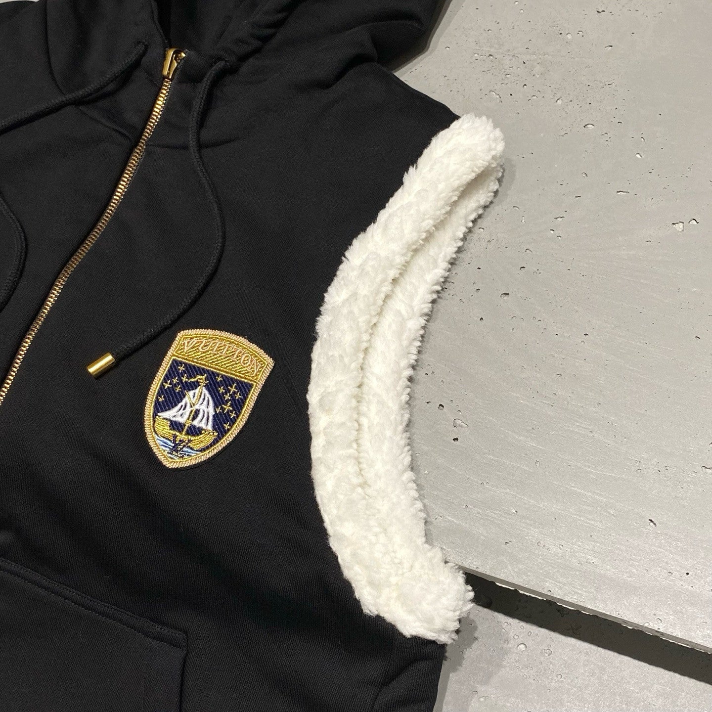 1VMen's And Women's Fall/winter Casual Fashion Hooded Zipper Jacket  Reversible Sleeveless Vest With Shield Logo And Fleece Lined Vest Jacket #79261