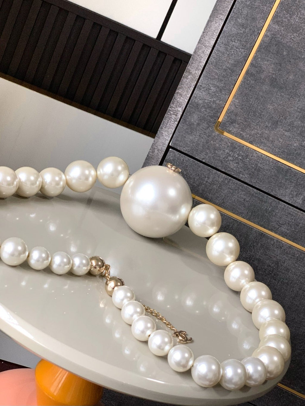 2025/26 Fall-winter Collection Pearl Necklace-inspired Structured Evening Clutch Fashionable And Exquisite Girlish-style Handbag Bag Bags #82242A