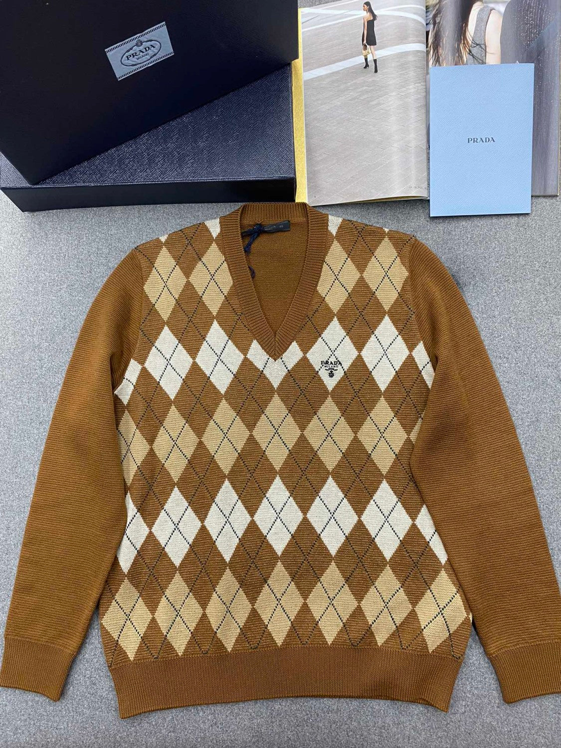 Men's Spring And Fall Brown Diamond Applique V-neck Knitted Wool Casual Long Sleeved Sweater #73612