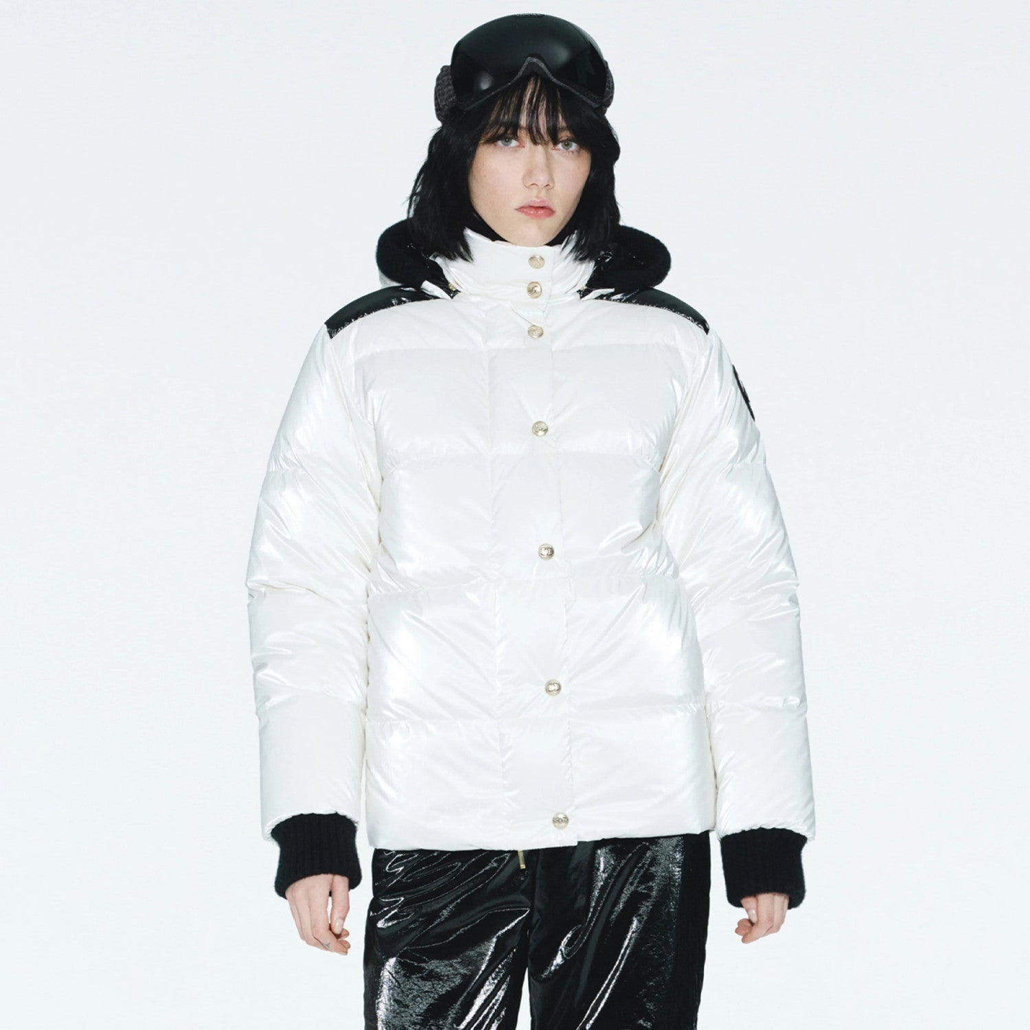 2025/26 Coco Neige Premium Ready To Wear Series Down Jacket Black And White Hooded Single Breasted Warm Fashionable And Elegant Jacket #82181A