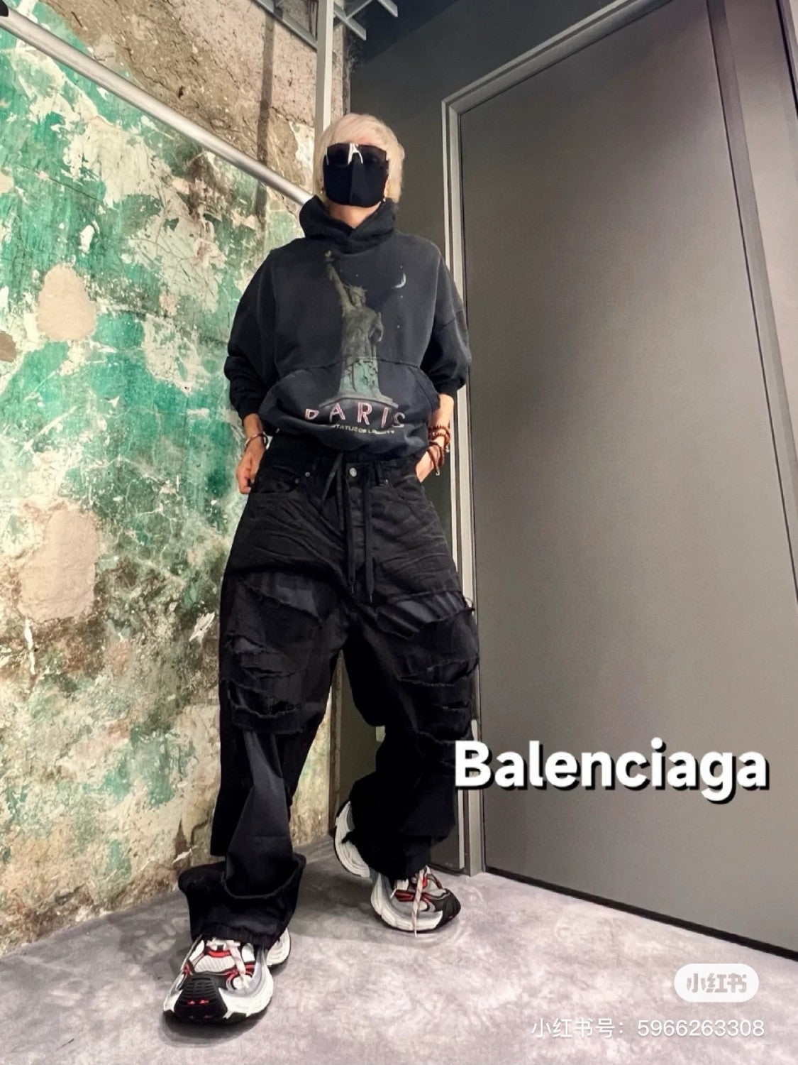 Men's Spring And Autumn High Street Cotton PARIS LIBERTY Black Loose Old Torn Hooded Sweatshirt Ngvp #8964