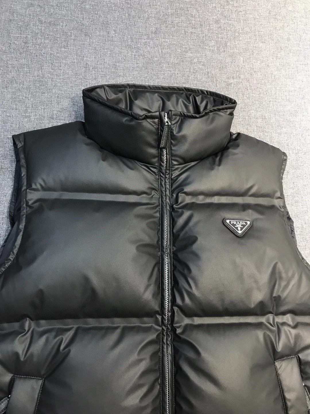 Men's And Women's Autumn/Winter Fashion Classic Solid Color High Neck Zipper Premium Fashion Style Business Casual Leather Down Vest #79435