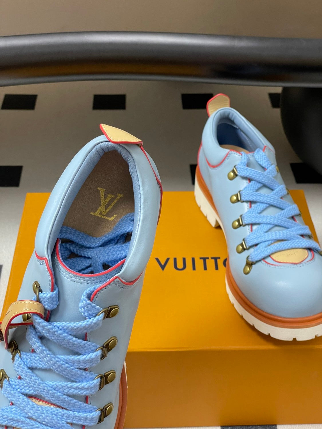 LV Remix Men's and Women's Summer Solid Color Cowhide Round Toe Lace-up Thick Sole Casual Shoes #77841