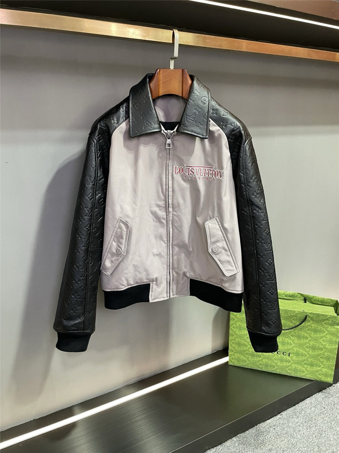 2025 FallWinter New Unisex Collared Fashion Baseball JacketLeather Jacket #83124A