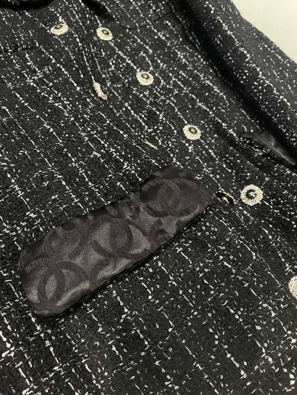 2026 New Women's Double-Breasted Tweed and Silk Trim Mid-Length Jacket with Lapel #81936L