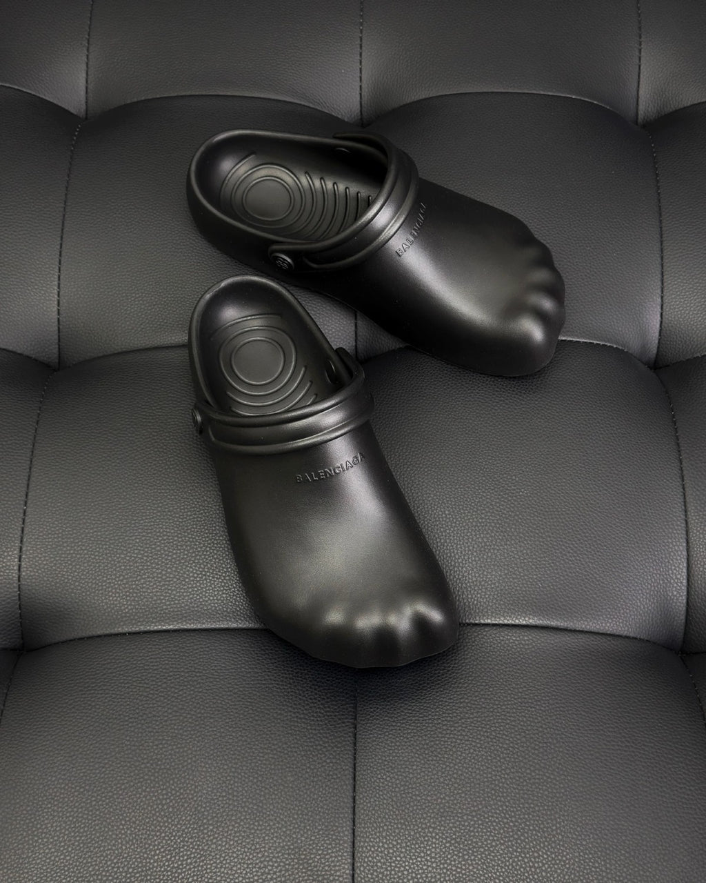 B X Crocs Men's And Women's Solid Color Summer Round-toe Slip-on Shoes #77889