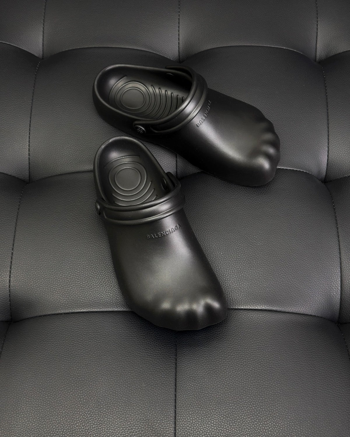 B X Crocs Men's And Women's Solid Color Summer Round-toe Slip-on Shoes #77889