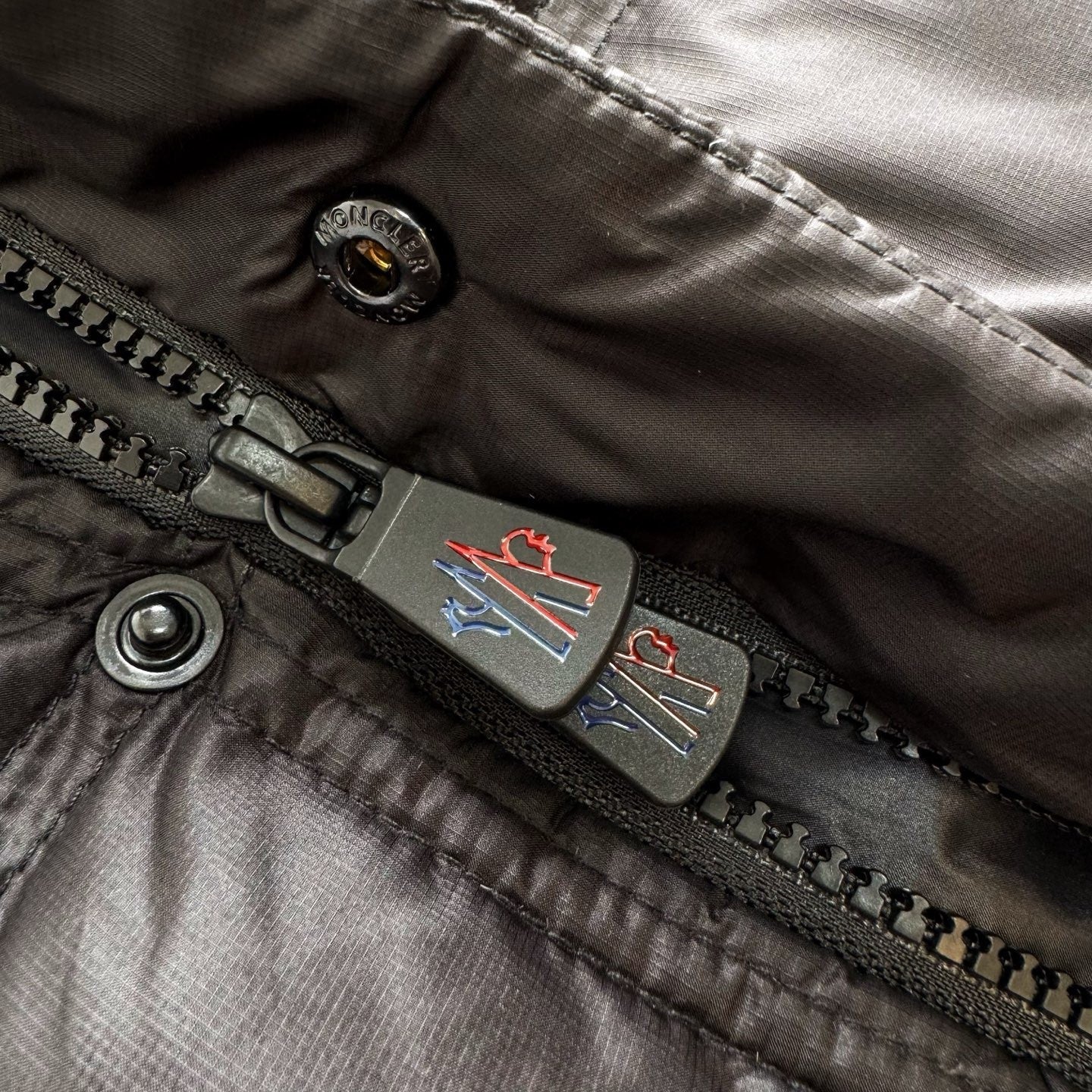 Grenoble Nantu Collection Men's And Women's Zipper Pocket Reflective Details Vest  Black #332207