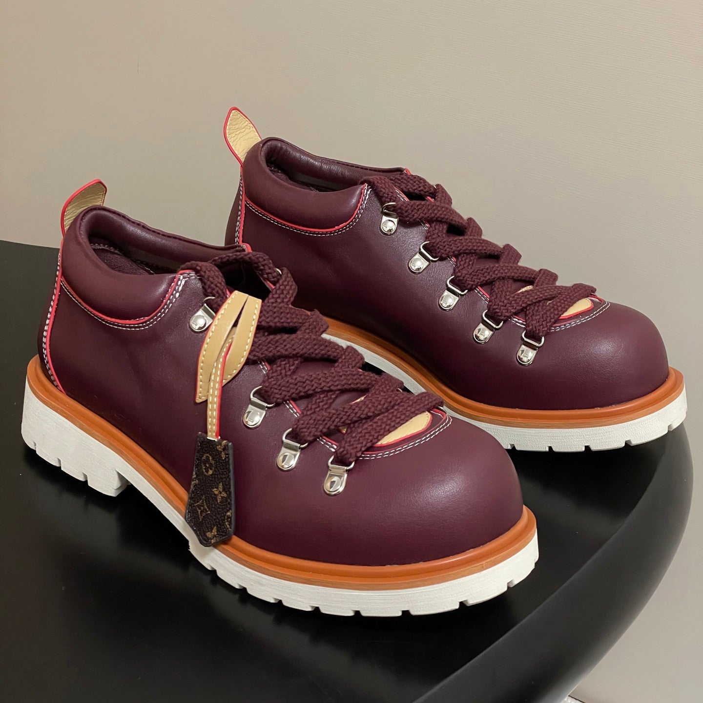 LV Remix Men's and Women's Summer Solid Color Cowhide Round Toe Lace-up Thick Sole Casual Shoes #77841