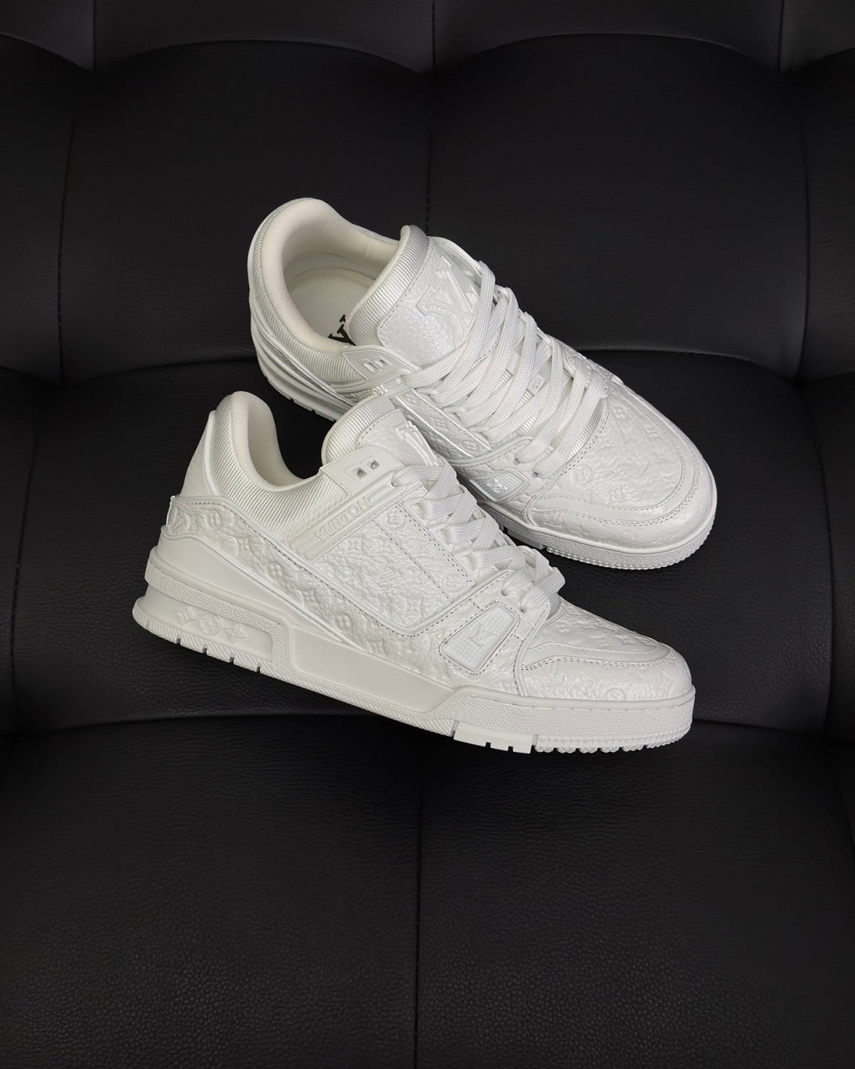 LV Trainer Men's And Women's Solid Color Lacquered Cowhide Leather Letter Print Low-top Lace-up Sneakers Shoes #77762