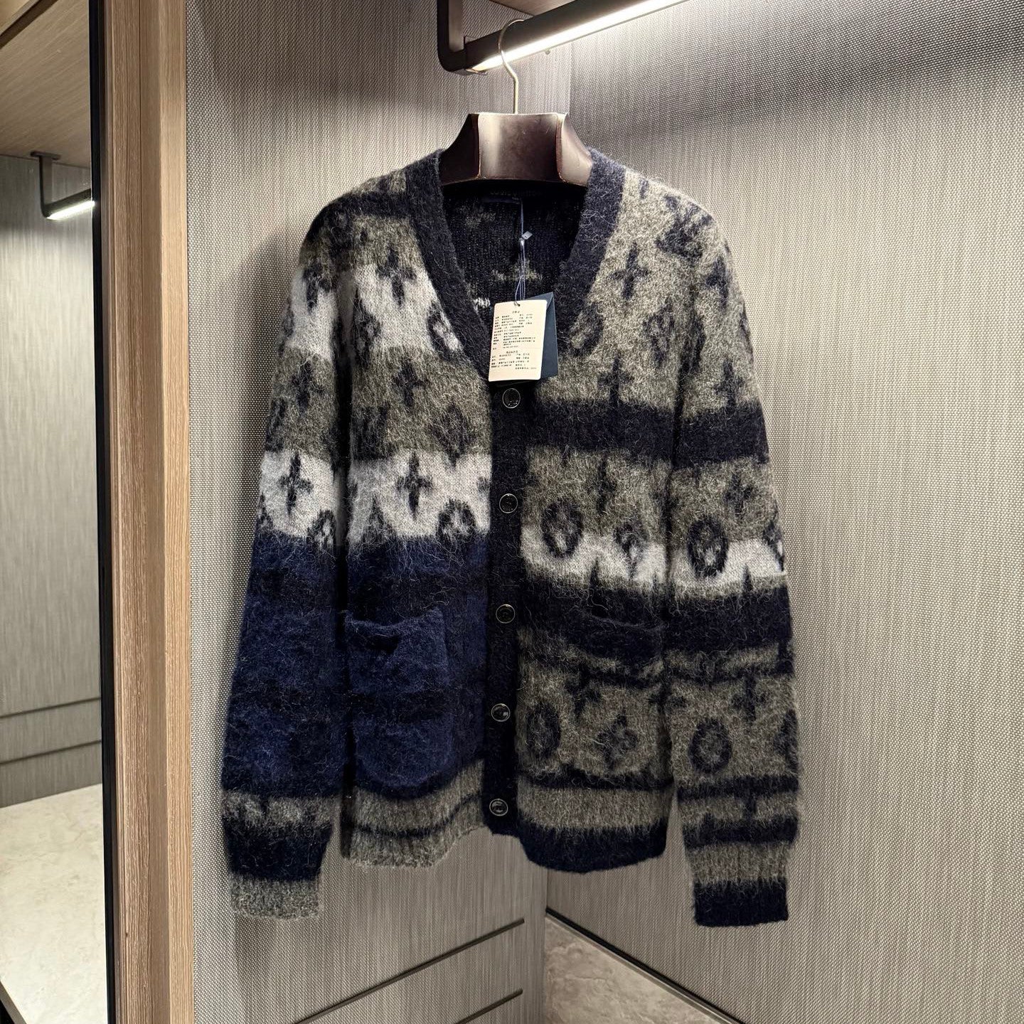 MONOGRAM Men's Fall/Winter Fashion Casual V Neck Single Button Classic Print Oversized Sweater Cardigan #79411