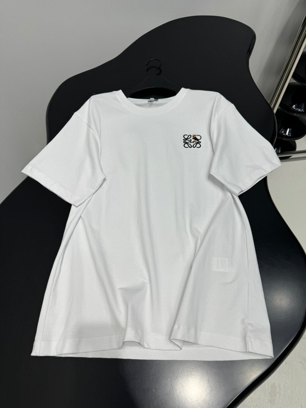 25 New Arrival Unisex Cotton Embroidered T-Shirt with Kitten and Brand Logo Embroidery. Crew Neck. Drop Shoulder Design #83173A