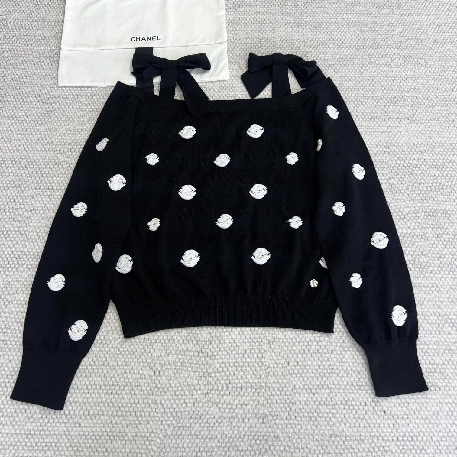 Women's Camellia Autumn/Winter Round Neck Pullover Bubble Sleeve Wool Blend Off-the-Shoulder Knitted Sweater Ngvp #2146