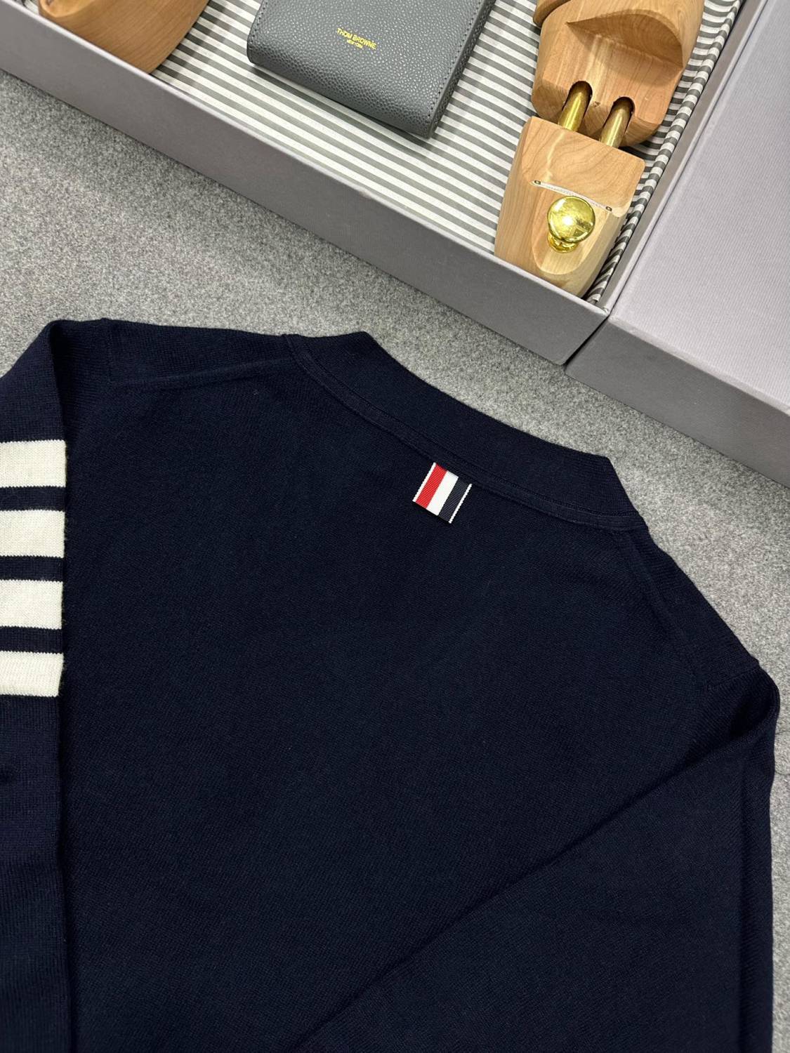 TB  Men's Spring & Autumn Striped Solid Color V-Neck Cashmere Fitted Long Sleeve Knit Cardigan Ngvp #1945