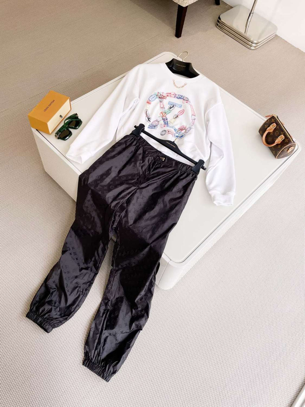 Women's Spring and Autumn White Round Neck Travel Seal Print Long Sleeve Sweatshirt #74178