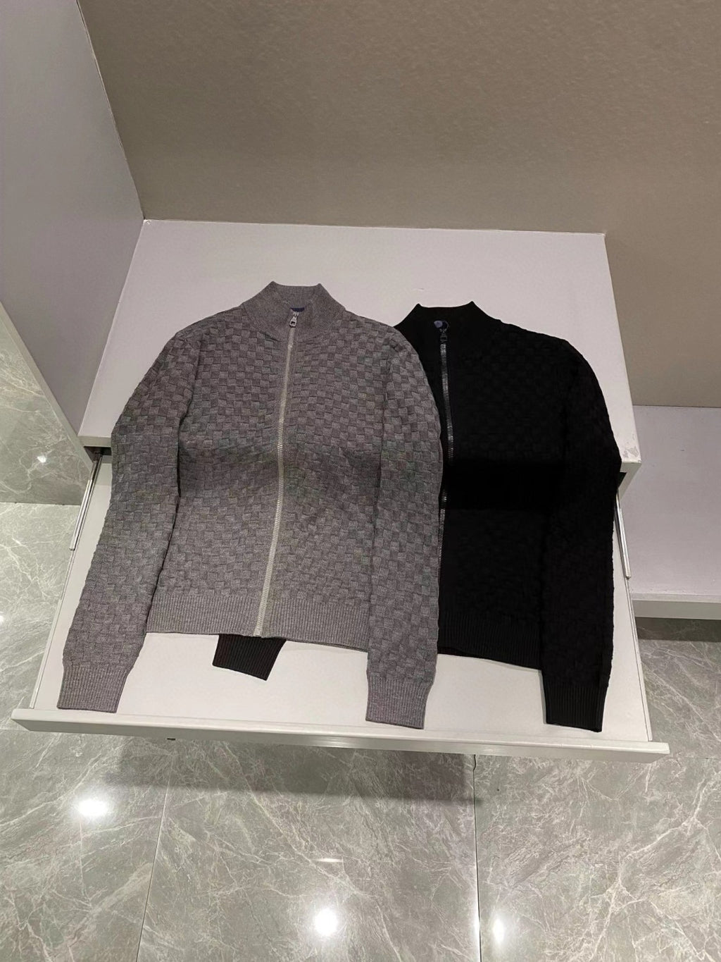 Men's Autumn And Winter Solid Color DAMIER Plaid Knit Zipper Standing Collar Wool Cardigan Long Sleeve Jacket Ngvp #9382