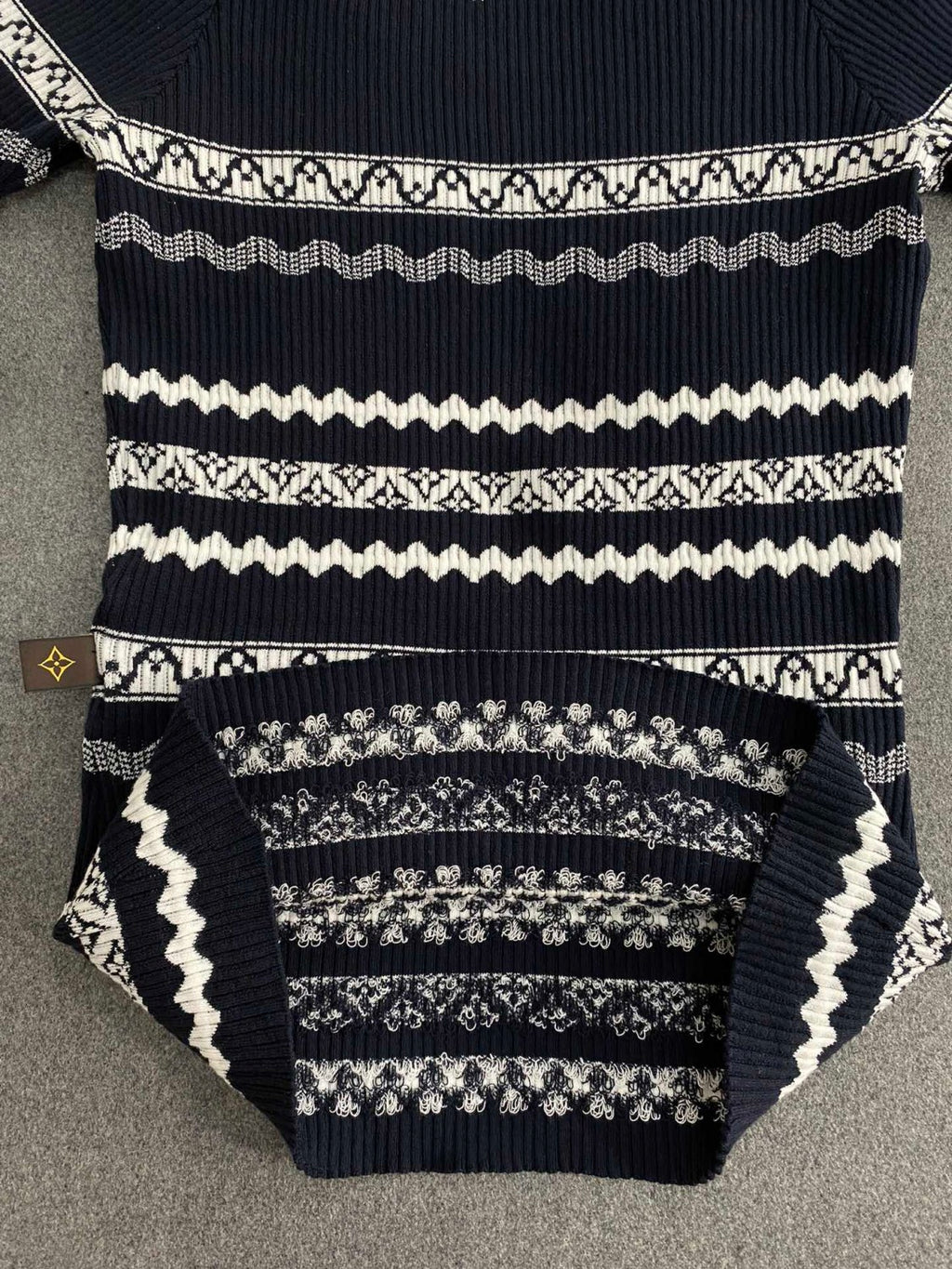 Women's Summer Solid Color Scalloped Stripe Crew Neck Pullover Fitted Knit Sweater #71474