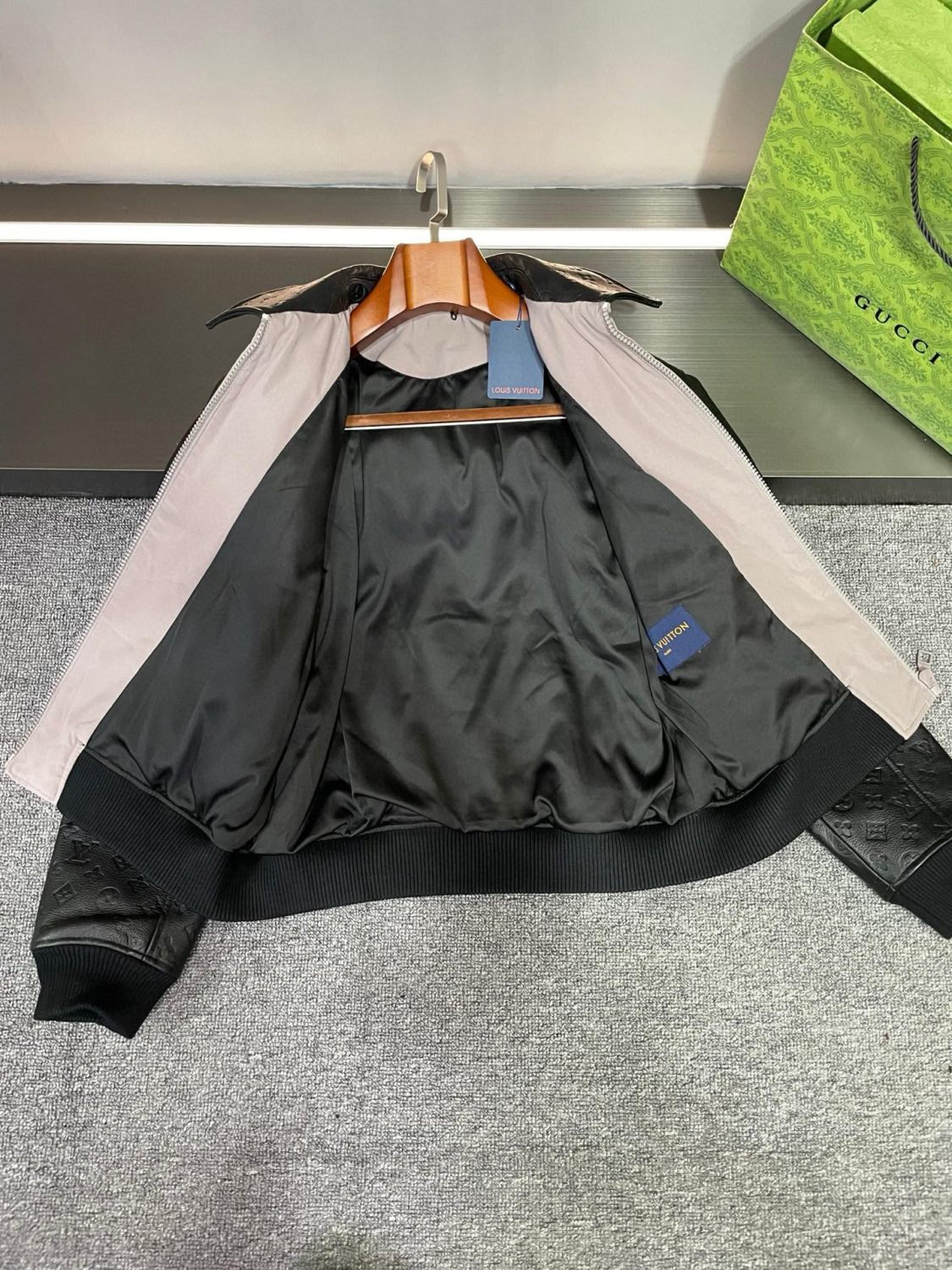 2025 FallWinter New Unisex Collared Fashion Baseball JacketLeather Jacket #83124A